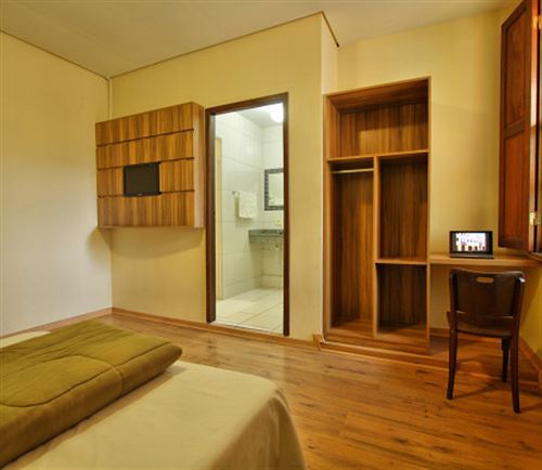 Hostel Roma Κουριτίμπα Εξωτερικό φωτογραφία
